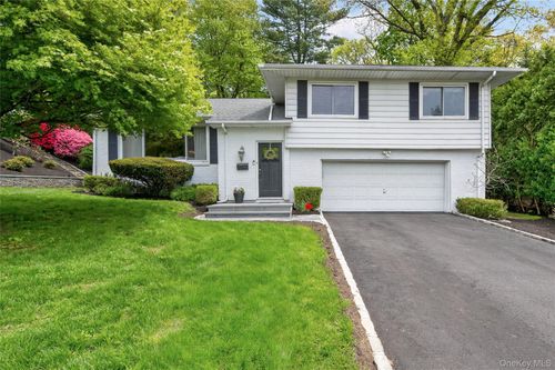 34 Bridge Rd, Manhasset, NY, 11030-1544 | Card Image