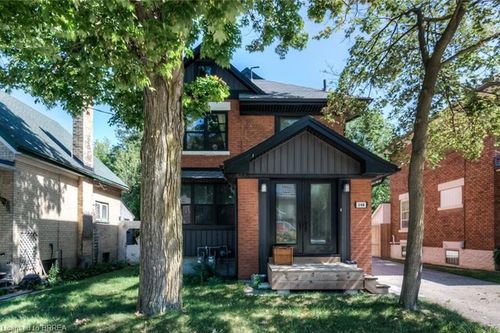 a-24 Locust St, Kitchener, ON, N2H1W7 | Card Image