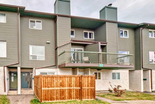 26-2511 38 Street Ne, Calgary, AB, T1Y4M7 | Card Image