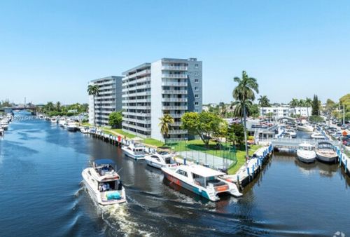 apt-420-1800 Nw 24th Ave, Miami, FL, 33125-1236 | Card Image