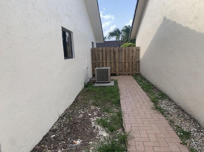 10258 Nw 129th St, House other with 3 bedrooms, 2 bathrooms and null parking in Hialeah FL | Image 16