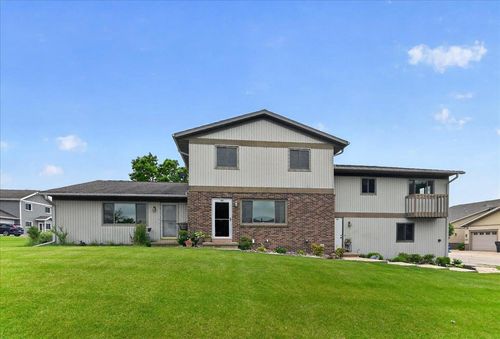 1909 Fox Run, Mount Horeb, WI, 53572 | Card Image