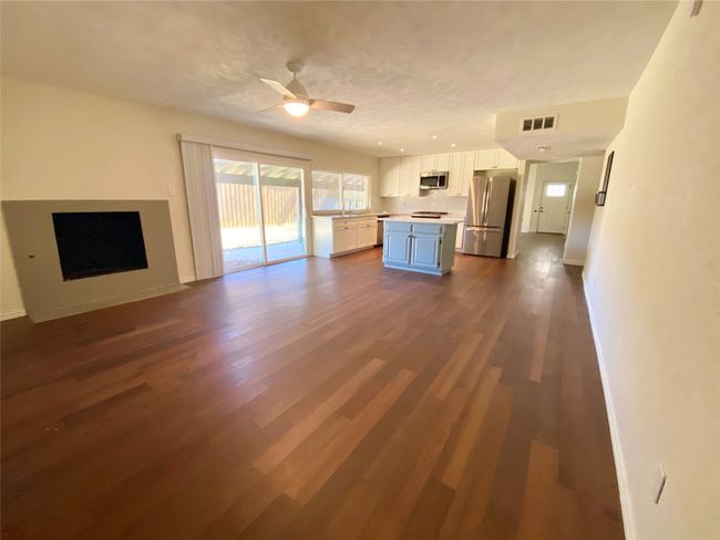 1607 W Spring Creek Pkwy, House other with 3 bedrooms, 2 bathrooms and null parking in Plano TX | Image 4