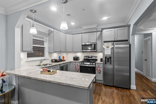 267 10th St, Newark, NJ, 07103 | Card Image