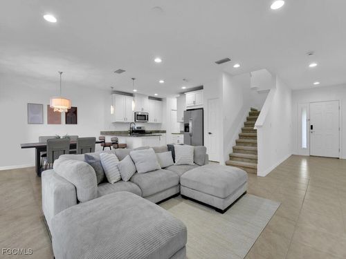 12526 Laurel Cove Dr, FORT MYERS, FL, 33913-8725 | Card Image