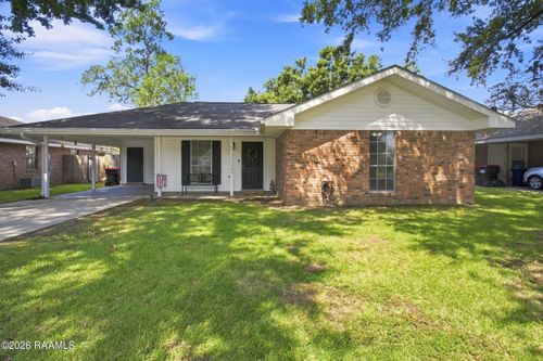 130 Marietta Dr, Youngsville, LA, 70592-5206 | Card Image