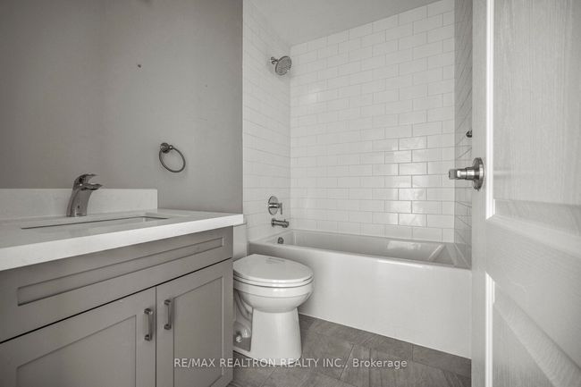 136 Vittorio De Luca Dr, House attached with 4 bedrooms, 3 bathrooms and 1 parking in Vaughan ON | Image 16
