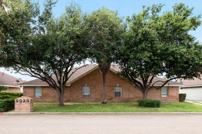 2108 Kimberly Lane, Home with 2 bedrooms, 2 bathrooms and 2 parking in Edinburg TX | Image 1