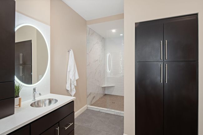 Primary bath | Image 30