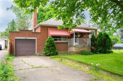 869 Garth St, House other with 3 bedrooms, 1 bathrooms and 3 parking in Hamilton ON | Image 2