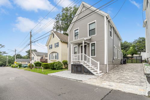 45 Stevens St, Milford, CT, 06460-7868 | Card Image