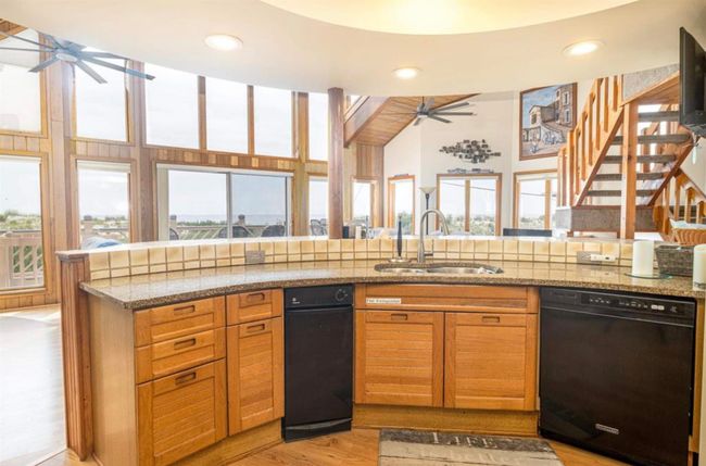 A - 10 92 Nd St, Townhouse with 4 bedrooms, 3 bathrooms and 2 parking in Stone Harbor NJ | Image 11