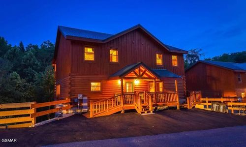 4359 Forest Ridge Way, Pigeon Forge, TN, 37863 | Card Image