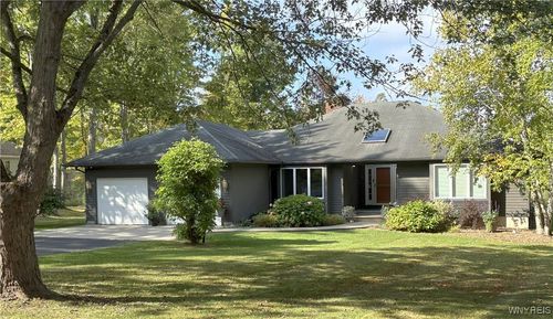219 Glenridge Rd, East Aurora, NY, 14052-2624 | Card Image