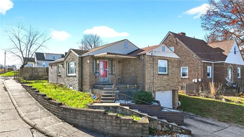 894 Toman Ave, Clairton, PA, 15025-1126 | Card Image