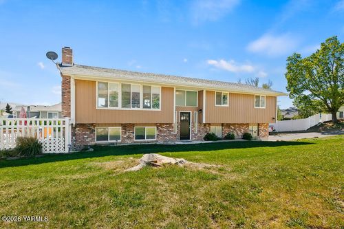 7508 Conover Dr, Yakima, WA, 98908-2010 | Card Image