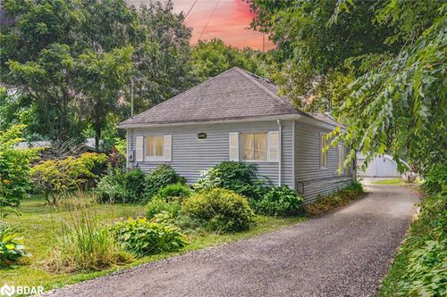 9007 Webster Rd, Glencairn, ON, L0M1K0 | Card Image