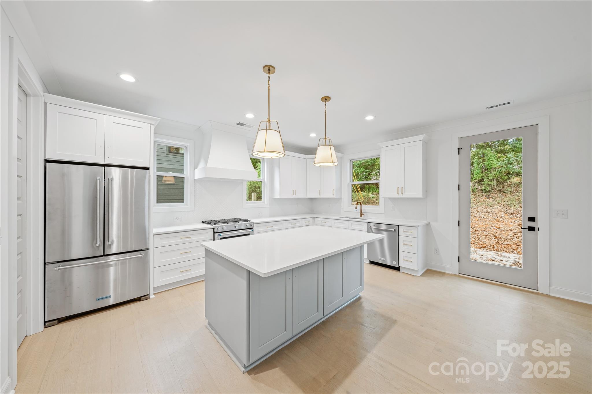 Avalon Ave, Charlotte, NC 28208