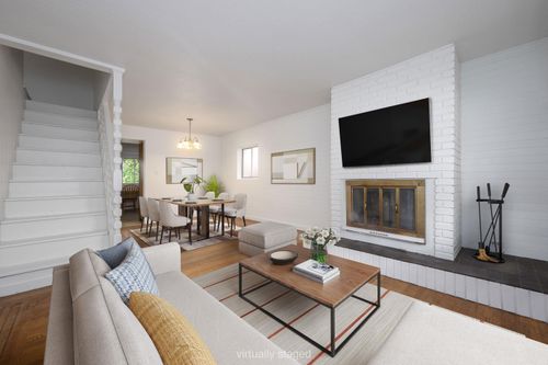 2305 Turner St, Vancouver, BC, V5L2A6 | Card Image