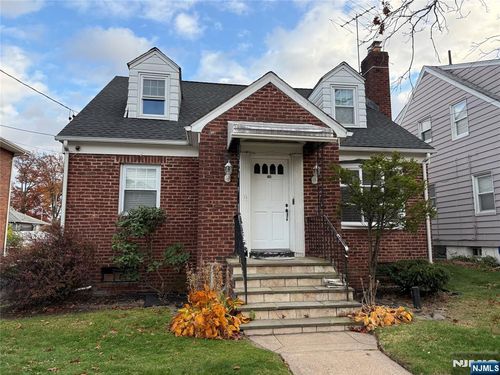 40 Hope St, East Rutherford, NJ, 07073-1010 | Card Image