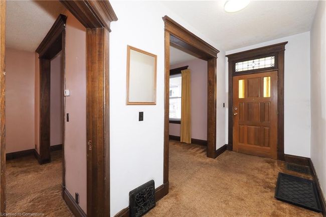 227 Waterloo St N, House other with 4 bedrooms, 1 bathrooms and 2 parking in Cambridge ON | Image 4