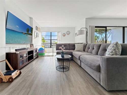 apt-205-6300 Sw 138th Ct, Miami, FL, 33183-2038 | Card Image