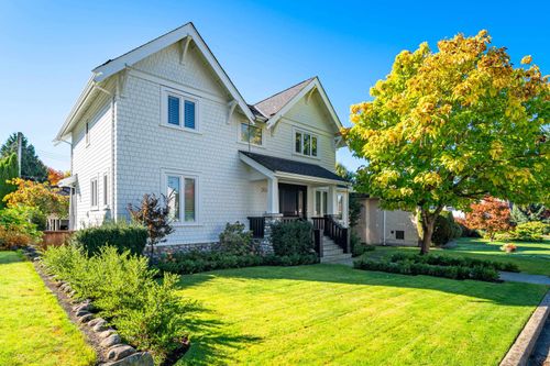 2040 W 58th Ave, Vancouver, BC, V6P1X4 | Card Image