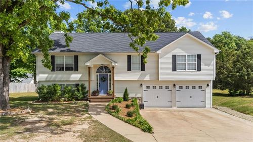 106 Windmill Dr Se, Silver Creek, GA, 30173-3261 | Card Image