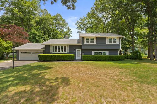66 Oakwood Dr, North Haven, CT, 06473-1937 | Card Image