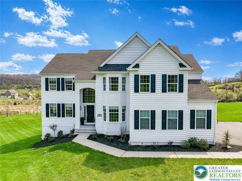 7300 Mount Vernon Dr, ZIONSVILLE, PA, 18092-2375 | Card Image