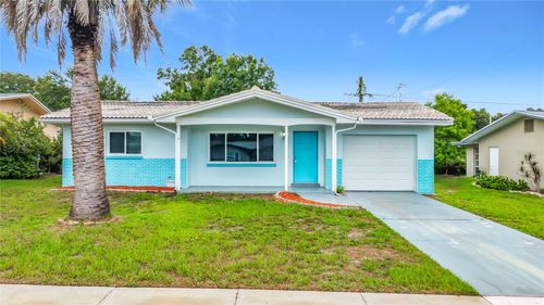 890 7th Ave Ne, LARGO, FL, 33770-1628 | Card Image