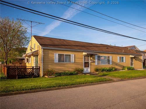 1625 Jackson Avenue, St Albans, WV, 25177 | Card Image