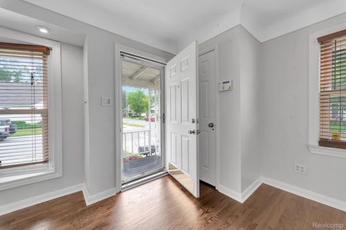 394 Adams Ct, Ferndale, MI, 48220-3222 | Card Image