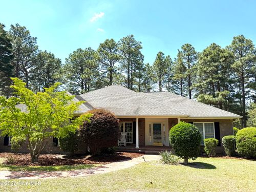 214 Longleaf Dr, West End, NC, 27376 | Card Image