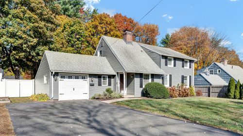 12 Fairfield Road, West Hartford, CT, 06117 | Card Image