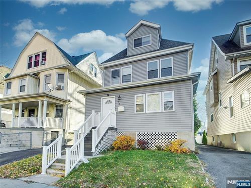 76 Amherst St, East Orange, NJ, 07018-2601 | Card Image