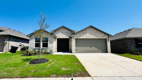 560 Crestridge Dr N, Cleburne, TX, 76033-5089 | Card Image