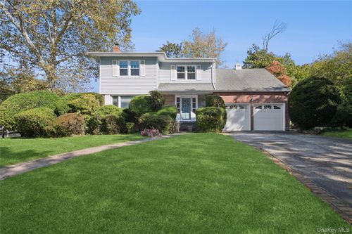 142 Maryland Ave, Freeport, NY, 11520-1319 | Card Image