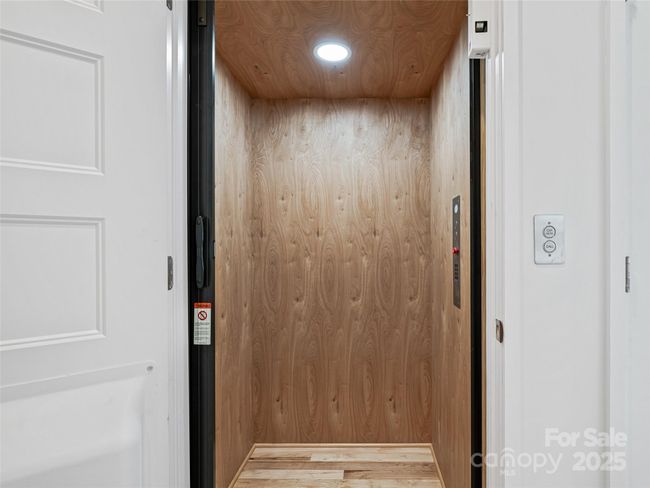 60 Skyvue Ct, Townhouse with 2 bedrooms, 3 bathrooms and null parking in Saluda NC | Image 18