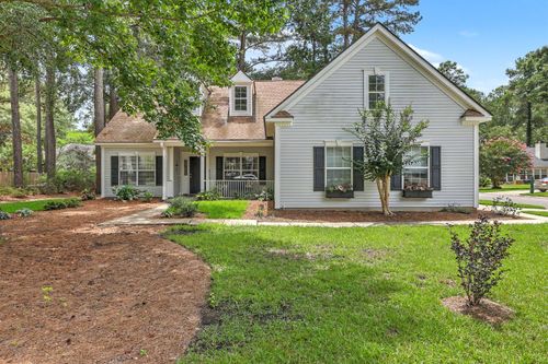 561 Pointe Of Oaks Rd, Summerville, SC, 29485-6211 | Card Image