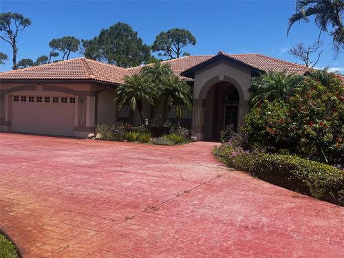 915 Park Place Dr, ENGLEWOOD, FL, 34223-2439 | Card Image