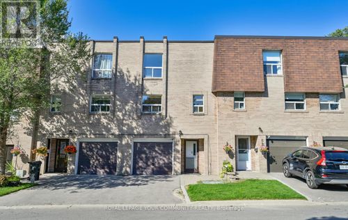 10 Village Greenway, North York, ON, M2J1K8 | Card Image