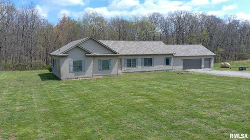 2814 Chouteau Ave, Odin, IL, 62870-2526 | Card Image