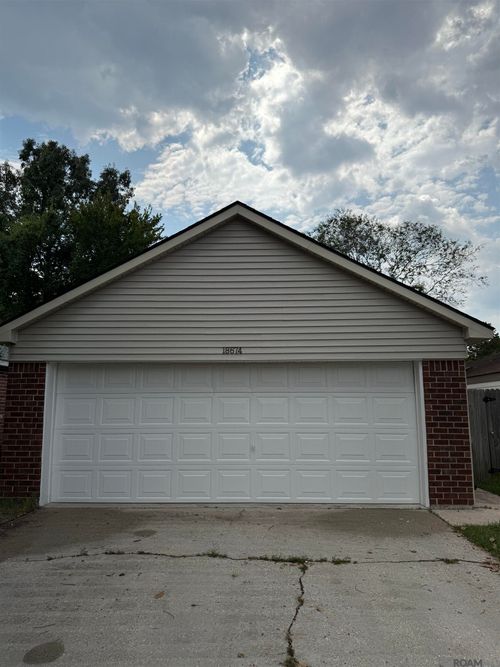 18674 Jefferson Hwy, Baton Rouge, LA, 70817-7903 | Card Image