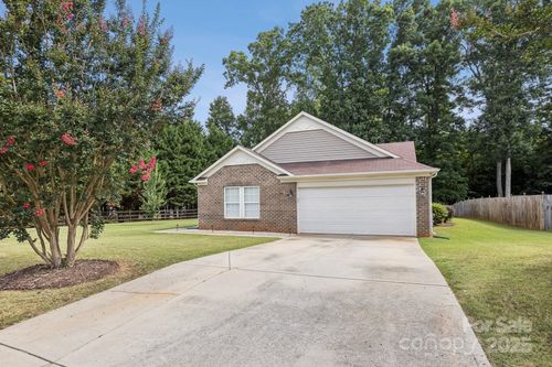 1909 Leesburg Dr, Clover, SC, 29710-6528 | Card Image