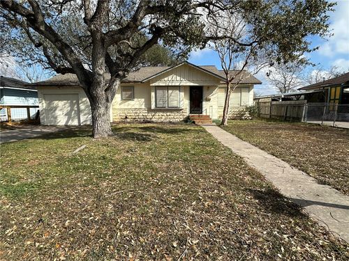 508 Tutt Ave, Taft, TX, 78390-3130 | Card Image