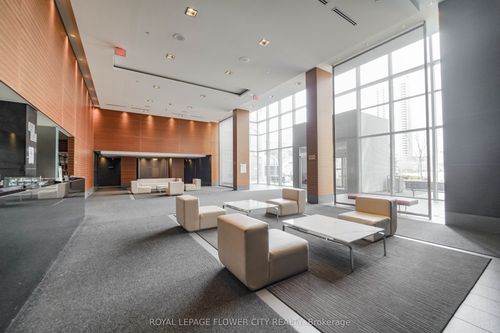 125 Village Green Sq, Toronto, ON, M1S0G3 | Card Image