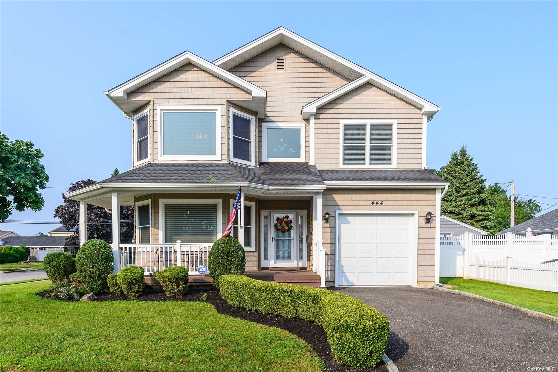 Argyle Rd, East Meadow, NY 11554