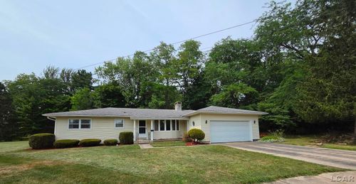 425 Maplewood Ct, Adrian, MI, 49221-1416 | Card Image
