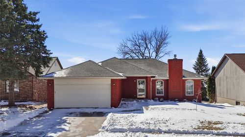 839 Pepper Dr, Iowa City, IA, 52240-2208 | Card Image